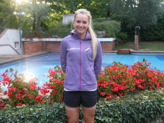 JA, TAKK! Miriam Bjørnsrud synes det er naturlig at kvinnesyklistene blir møtt av mannlige blomsterutdelere etter sommerens La Course i Frankrike.