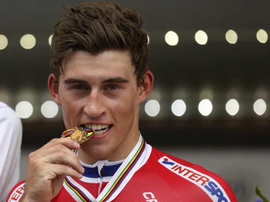 Edelt metall. Sondre Holst Enger fikk virkelig sperret opp verdens sykkeløyne da han tok bronse under U23-VM i fjor. (Foto: Poppe, Cornelius)