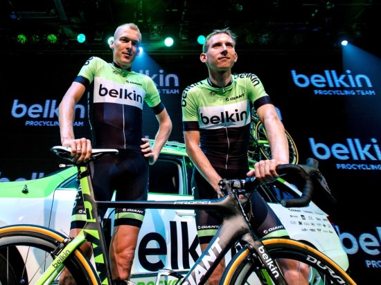 HAR EGET HØYDEROM: Lagkaptein Robert Gesink får høydemeterne han trenger. Foto: Tim De Waele