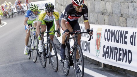 DUELLANTER: Fabian Cancellara (foran) og Simon Gerrans (bak Cancellara) kan meget vel bli Alexander Kristoffs største rivaler på hjemmebane under Tour des Fjords. Foto: REUTERS/Alessandro Garofalo