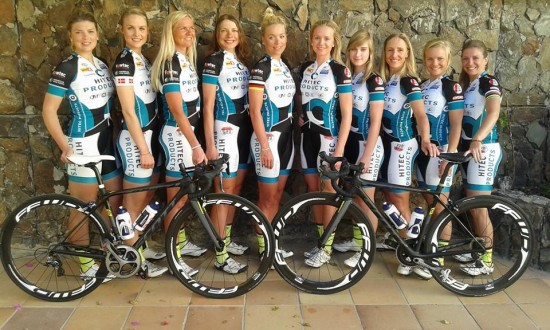 TRENINGSSAMLING: Team Hitec Products har gjennomført treningssamling på Gran Canaria på nye sykler og i nye drakter. Tirsdag er det sesongstart i Qatar. Foto: Team Hitec Products.