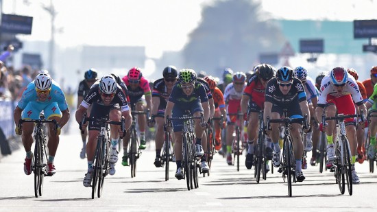 ANNEN REKKEFØLGE: Elia Viviani kom til kort mot i spurten Mark Cavendish og Andrea Guardini onsdag. Foto: Tim de Waele (©TDWSport.com) 