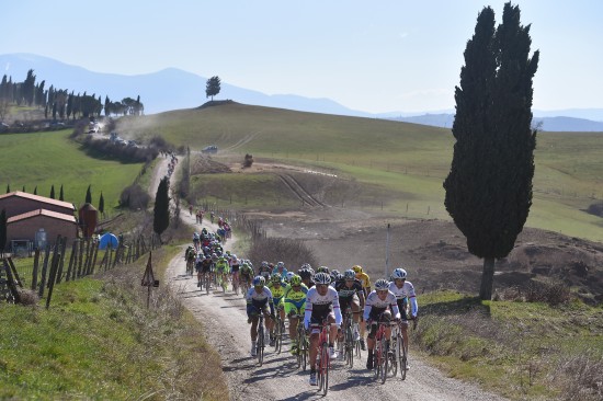 IDYLLISK: Kristoffer Skjerping nøt landskapet i den grad hadde maktet under Strade Bianche. FOTO: TDW Sport