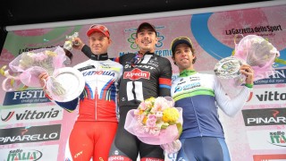 ETTERTRAKTET: Alexander Kristoff har gode kort på hånda når han skal skrive under på sin neste proffkontrakt. Søndagens andreplass i Milano-Sanremo var et nytt bevis på nordmannens toppkvaliteter. Foto: Luca Zennaro / Ap / NTB scanpix