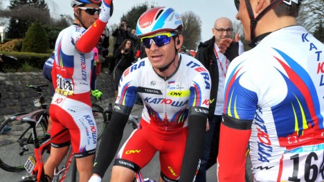 <b>BETRYGGENDE:</b> Alexander Kristoff har fått forsikringer om at neste års satsing opprettholdes, men trener Stein Ørn vil ha større garantier før en eventuelt ny avtale signeres. FOTO: Tim De Waele/TDWSPORT.COM