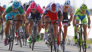 <b>BRUDD:</b> Alexander Kristoff fikk aldri muligheten til å spurte om seieren, ettersom bruddet holdt helt inn. Foto: EPA/KIM LUDBROOK