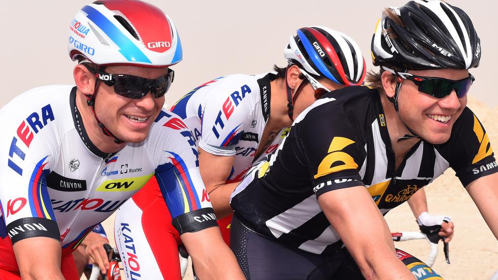 <b>MÅTTE BRYTE:</b> Edvald Boasson Hagen slo skulderen under belgisk kraftprøve. FOTO: Tim De Waele / TDWSPORT.COM