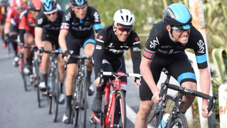 <b>DETTE KOSTET</b> Lars Petter Nordhaug gjorde en oppofrende jobb i Sky under Milano-Sanremo, men i etterkant av rittet har han slitt med sykdom. Nå ryker det viktigste oppkjøringsrittet for Ardenner-klassikerne. FOTO: Tim De Waele/TDWSPORT.COM