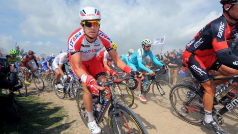 <strong>DEN STØRSTE FAVORITTEN:</strong> Mange holder Alexander Kristoff som den største favoritten før årets Paris-Roubaix. Vinner han den franske klassikeren, blir han den ellevte rytteren til å vinne Flandern rundt og Paris-Roubaix samme år. Foto: Tim de Waele (©TDWSport.com)