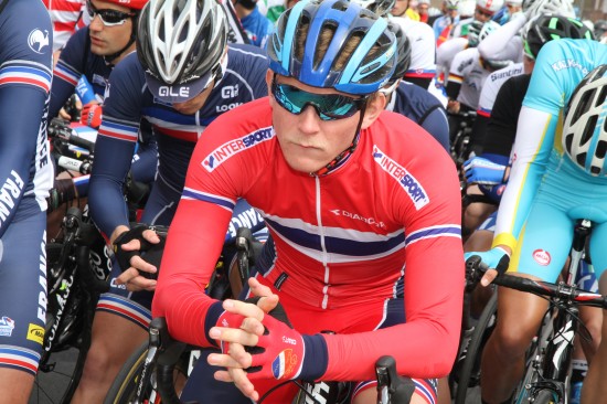 PROFF: En dag drømmer Daniel Hoelgaard om å kunne sykle for et WorldTour-lag og trolig har aldri muligheten vært mer tilstede enn nå. Her fra U23-Flandern i år. FOTO: Jarle Fredagsvik / procycling.no