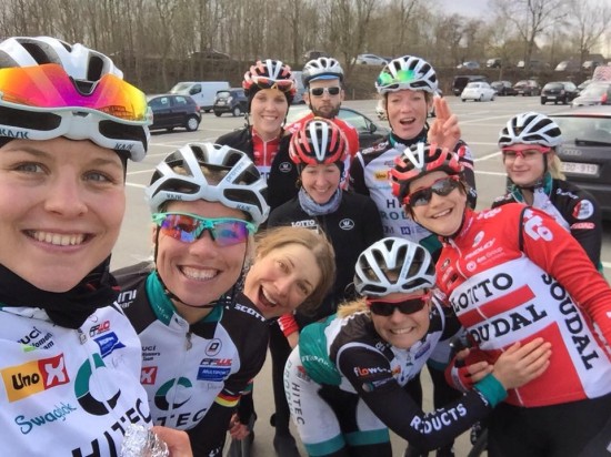 TEAM HITEC PRODUCTS: Team Hitec Product sitt Flandern-lag syklet onsdag gjennom hele løypen og er godt forberedt før søndag. Her fra treningen.Foto: Team Hitec Products.