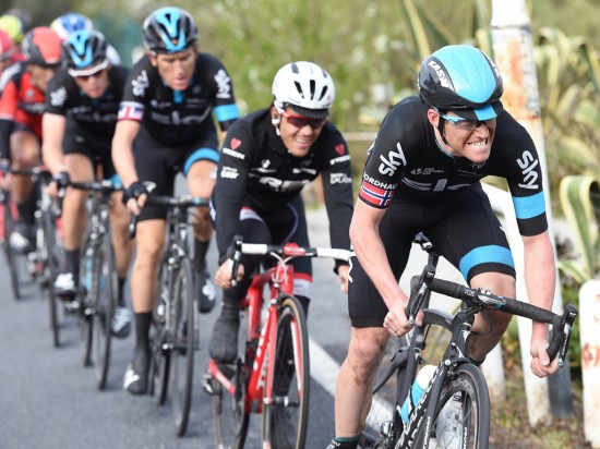 GJØR NEPPE DETTE: Lars Petter Nordhaug gir jernet for lagkameratene under årets Milano-Sanremo. Foto: Tim de Waele (©TDWSport.com)