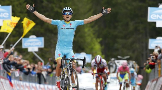<b>BEST:</b> Mikel Landa vant den svært krevende fjelletappen til Madonna di Campiglio. Foto: AFP PHOTO / LUK BENIES