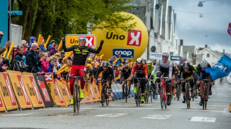 <b>VANT SOM HAN VILLE:</b> Alexander Kristoff er en av verdens beste spurtere, og viste det igjen i Haugesund. For Team Joker ble dagen nok en skuffelse. FOTO: Tour des Fjords