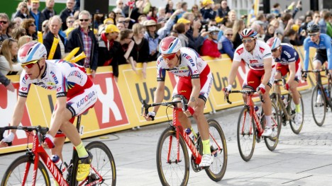 <b> TAKTISK TRIUMF: </b> Katjusja fikk mye tyn for sin taktikk på gårsdagens etappe, men i dag spilte de kortene sine perfekt. Foto: Jan Kåre Ness / NTB scanpix