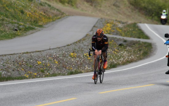 TEST: Sondre Holst Enger bestemte seg for å teste kreftene tidlig under fjorårets duell på Hadeland. FOTO: Jarle Fredagsvik, www.procycling.no