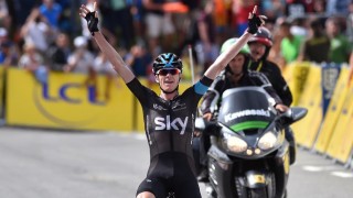 <b>BØTELAGT:</b> Chris Froome og Team Sky måtte glemme prispengene og tåle bot etter Froomes etappeseier lørdag da briten ikke stilte på den obligatoriske pressekonferansen. Foto: Tim De Waele, TDWSport.com