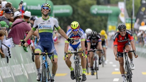 <b>STARTET FOR TIDLIG:</b> Peter Sagan hadde ikke sjanse da Michael Matthews økte tempoet på de siste 100 meterne av tirsdagens etappe i Sveits rundt. Slovaken brukte kreftene for tidlig. Foto: JEAN-CHRISTOPHE BOTT (Scanpix/Epa)