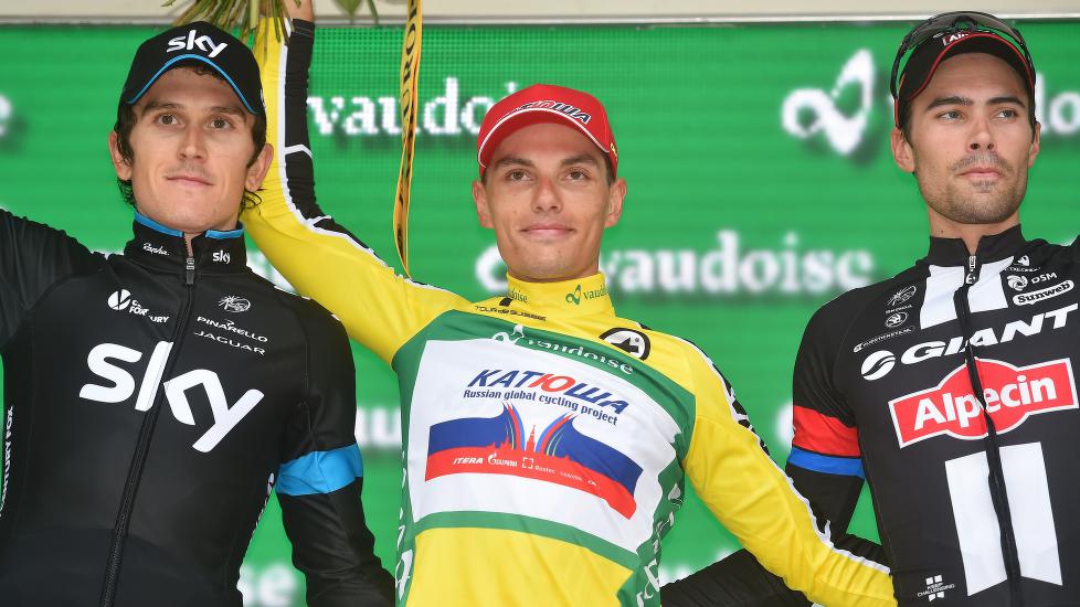 <b>STERK TEMPORYTTER:</b> Simon Spilak (i midten) passerte Geraint Thomas (til venstre) og Thibaut Pinot (ikke på bildet) på rittets siste dag. Tom Domulin vant tempoen og ble tredjemann i sammendraget. FOTO: Tim De Waele/TDWSPORT.COM