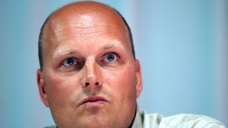 VISSTE OM ALT: I en dansk dopingrapport kommer det nå fram at Bjarne Riis kjente til utstrakt dopingbruk i Team CSC på begynnelsen av 2000-tallet. Dansken blir likevel ikke straffet for sin medvirkning til ulovligheter, da forholdene er foreldet. (AP Photo/Peter Dejong)