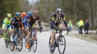<b id="ext-gen1014">EN MANN FOR FRAMTIDA:</b> Andreas Vangstad har vist fram ekstrem kjørestyrke denne våren. Her gir han Nordhaug og Boasson Hagen kamp under Tour of Norway. Nå får han skryt av Thor Hushovd. FOTO: Kristoffer Øverli Andersen, procycling.no