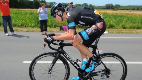 <b>KOM SEG ALDRI TIL MÅL:</b> Chris Froome veltet ut av fjorårets Tour de France. Også i år finnes det flere etapper som kan være risikable for sammenlagtfavorittene. Foto: Tim de Waele (©TDWSport.com)
