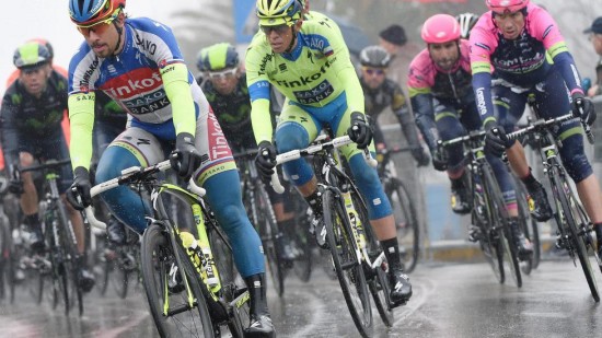 USIKKERT KORT? Målene til Peter Sagan (til venstre) i Tour de France er trolig ikke helt sammenfallende med målene til Tinkoff-Saxo og Alberto Contador (midten) i samme ritt. Her fra Tirreno-Adriatico tidliger i år. Foto: DANIEL DAL ZENNARO / Epa / NTB scanpix