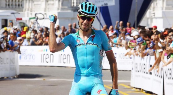 <b>TO PÅ RAD:</b> Vincenzo Nibali kunne for andre år på rad juble for seier i det italienske mesterskapet. Foto: RS (©TDWSport.com)