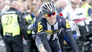 SULTEN PÅ MER: Edvald Boasson Hagen er klar for større oppgaver etter å ha funnet vinneroppskriften hjemme i Norge. Her sykler han en seiersrunde etter å ha vunnet i Stavanger nylig.