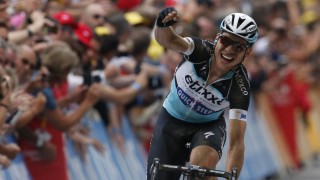 <b>EDENDELIG SATT DEN:</b> Tony Martin kunne juble for etappeseier og gul ledertrøye etter den fjerde etappen av Tour de France. Foto: Benoit Tessier (Scanpix/Reuters)