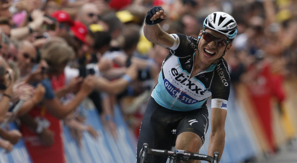 <b>EDENDELIG SATT DEN:</b> Tony Martin kunne juble for etappeseier og gul ledertrøye etter den fjerde etappen av Tour de France. Foto: Benoit Tessier (Scanpix/Reuters)