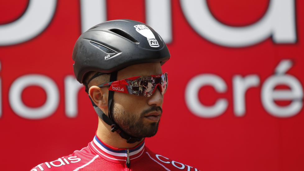 UTE AV TOUREN: Den franske spurteren Nacer Bouhanni er ute av Touren, det betyr at Alexander Kristoff får en mann mindre å bryne seg på i spurtene.  Foto: KIM LUDBROOK/EPA