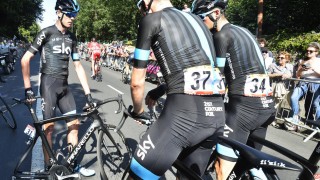 INGEN I GULT: Chris Froome leder sammendraget, men vil ikke sykle i gult på sjuende etappe i Tour de France. REUTERS/Stephane Mantey/Pool