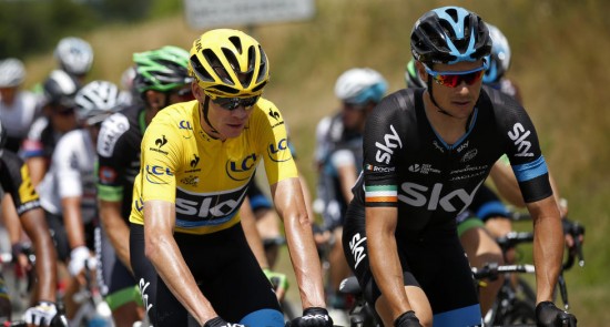 <b>SKUFFET: </b>Nicolas Roche slet så mye i siste bakke at Team Sky akkurat ikke vant lagtempoen i Tour de France. Her fra lørdagens etappe. Foto: Benoit Tessier (Scanpix/Reuters)