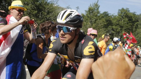 <b>KLATRING:</b> Edvald Boasson Hagen er klar for en ny hard klatreetappe - og vil gjerne gå i brudd. Foto: AP Photo / Laurent Cipriani / NTB Scanpix
