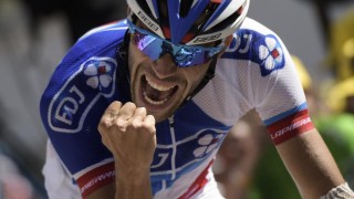 SLO TILBAKE: Etter tre uker med motgang slo Thibaut Pinot tilbake ved å vinne på Alpe d'Huez dagen før Paris    AFP PHOTO / LIONEL BONAVENTURE