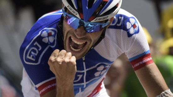 SLO TILBAKE: Etter tre uker med motgang slo Thibaut Pinot tilbake ved å vinne på Alpe d'Huez dagen før Paris    AFP PHOTO / LIONEL BONAVENTURE