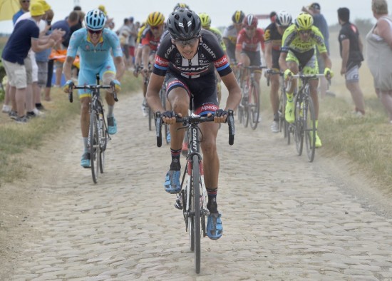 BROSTEINSKONGEN: At Warren Barguil skulle herje på brosteinen så de fleste komme. Deilig, deilig! Foto: Tim De Waele (©TDWSport.com)