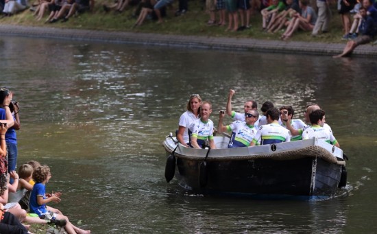 DELER DE PÅ GODENE? Orica GreenEdge har et vannvittig arsenal å spille ut på de neste etappene. Blir det noe for alle? Foto: Tim De Waele (©TDWSport.com)