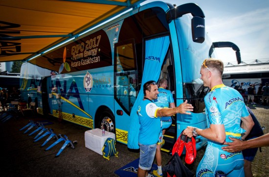 epa04830390 Dutch cyclist Lars Boom (R) of team Astana arrives in the start area of the Tour de France, in Utrecht, The Netherlands, 04 July 2015. The 102nd edition of the Tour de France 2015 cycling race will start in Utrecht on 04 July. The participation of Dutch cyclist Lars Boom who is now competing was uncertain in the Tour de France due to abnormally low cortisol levels. EPA/ROBIN VAN LONKHUIJSEN