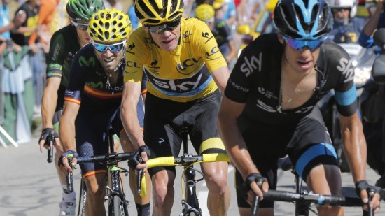 FORLATER SKY: Richie Porte (t.h) skal sykle for BMC til neste år. Den sterke 30-åringen har vært en viktig brikke i Chris Froomes to Tour de France-titler. (AP Photo/Christophe Ena)