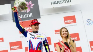 VANE: Med 19 seirer så langt i sesongen, har det å ta steget opp på podiet blitt vanlig kost for Alexander Kristoff. Foto: Vegard Wivestad Grøtt / NTB scanpix