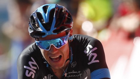 INGEN KRISE: Nicholas Roche mener Chris Froome har kontroll, tross tidstapet på fredagens etappe. Foto: Jon Nazca / Reuters