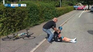 <b> UHELDIG: </b> Lars Petter Nordhaug måtte bryte Danmark rundt etter å ha veltet. Foto: Skjermdump fra Eurosport.