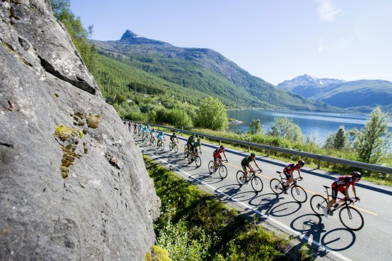 NORSK EVENTYR: Det har aldri stått bedre til i norsk sykkelsport. Arctic Race er et av flere ritt som er godt løst, og denne effekten håper Hushovd å dra nytte av. Foto: Vegard Wivestad Grøtt, NTB scanpix