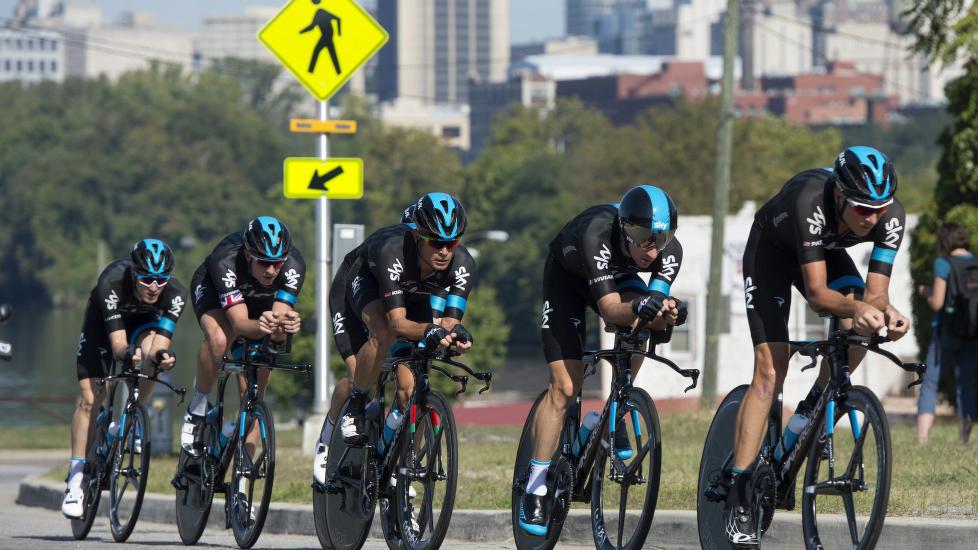 <b>GIKK GALT:</b> Det var på denne treningsturen det gikk galt for Team Sky. Foto: SHAWN THEW (Scanpix/Epa)