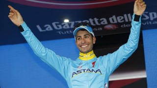 BEST AV DE BESTE: Fabio Aru tok ikke etappeseieren, men var den beste av sammenlagtfavorittene på den brutale ellevte etappen av Vuelta a España. Foto: AFP PHOTO / LUK BENIES