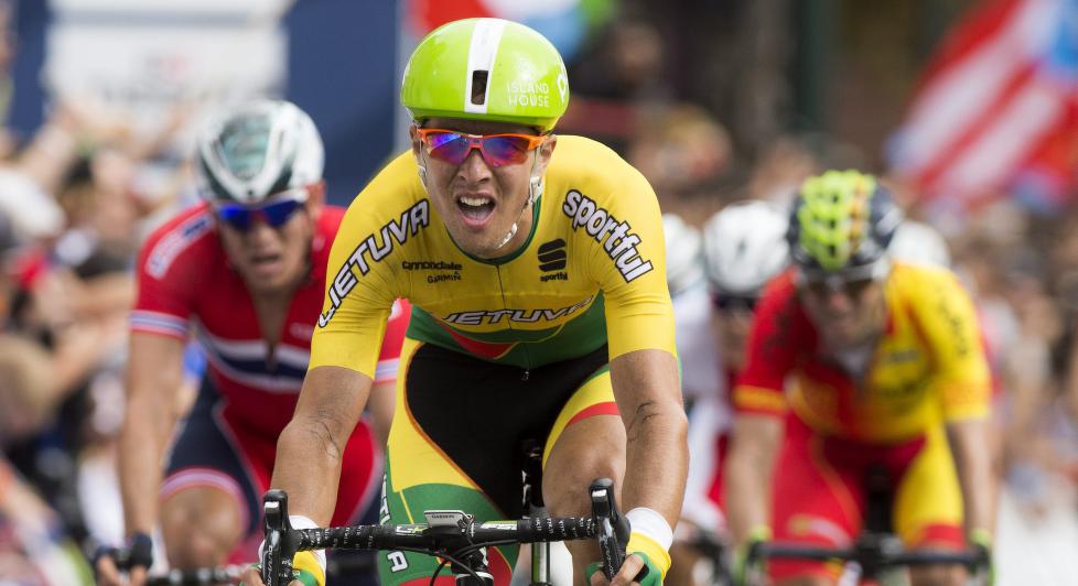 <b id="ext-gen1011">BRONSE:</b> Ramunas Navardauskas spurtslo Alexander Kristoff i kampen om tredjeplassen i årets VM. Foto: SHAWN THEW (Scanpix/Epa)