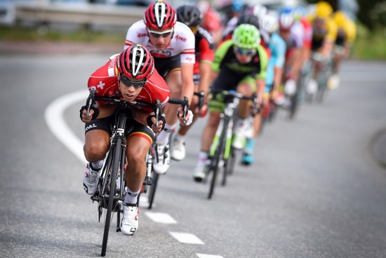 TØFF I TRYNET, ELLER? Først skjelte Jens Debusschere ut Dylan Groenewegen for å ha sørget for velten, så ble twitter-meldingen slettet. Foto: Tim de Waele (©TDWSport.com)