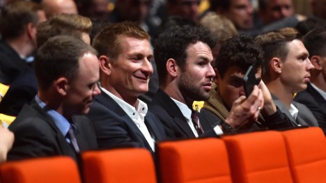 <b>KUNNE SMILE</b> Det blir nok av muligheter for sprinterne i neste års Tour de France, men André Greipel tror det blir vanskelig å kopiere årets fangst. Her er han på plass under presentasjonen i Paris med blant andre Chris Froome og Mark Cavendish. FOTO: Tim De Waele/TDWSPORT.COM